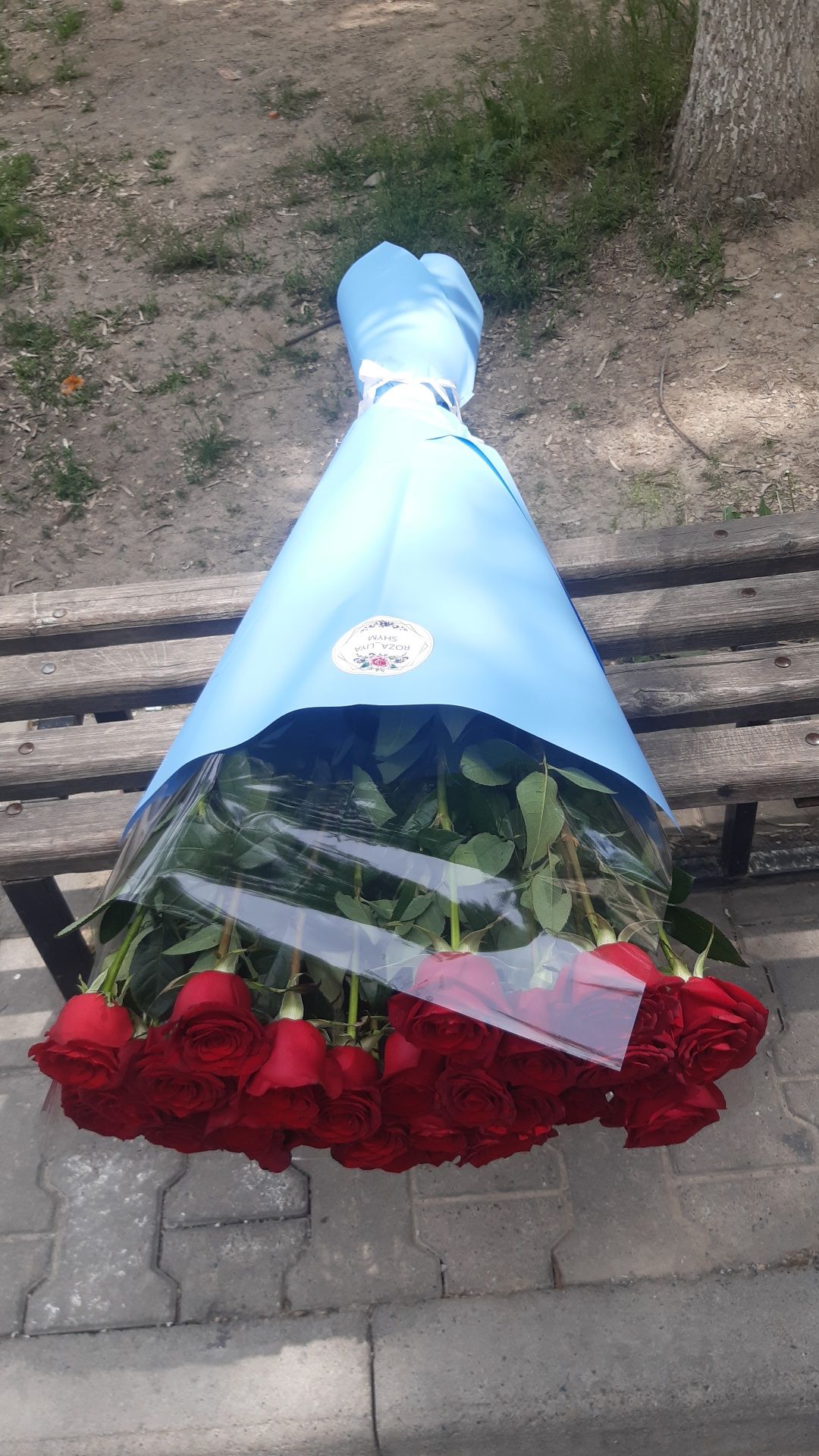 Розы метровые. Цветы и букеты