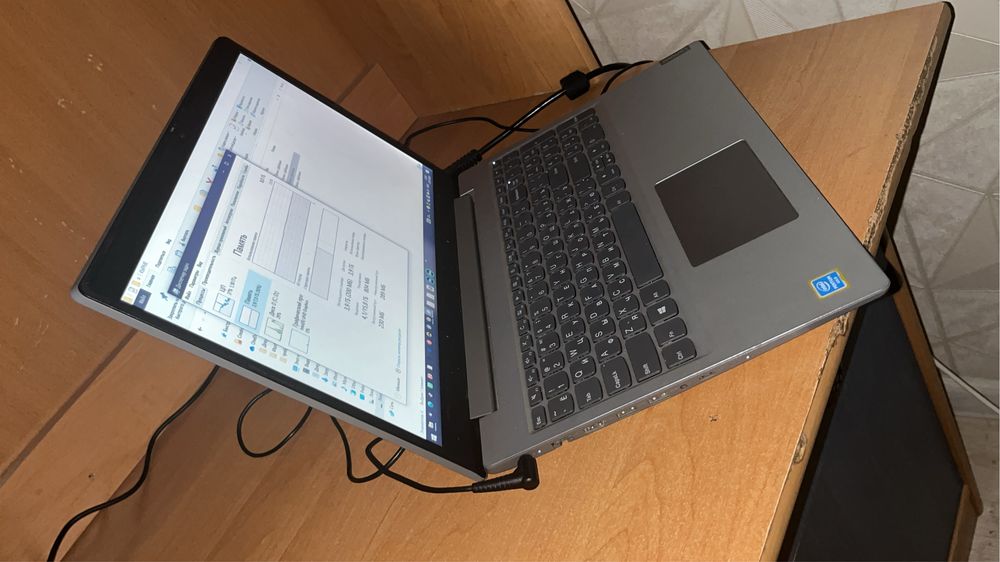 Ноутбук Lenovo в хорошем состоянии срочно продается