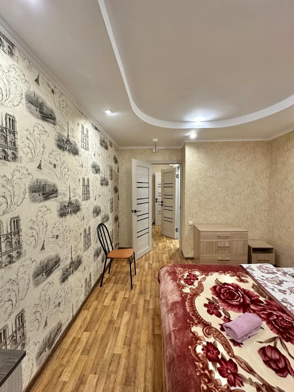 3 комн Командированным,Центр,Достык молл