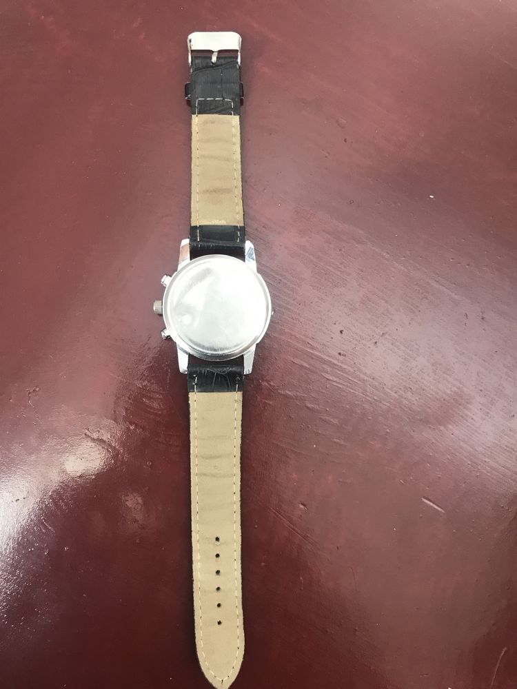 Продам часы наручные