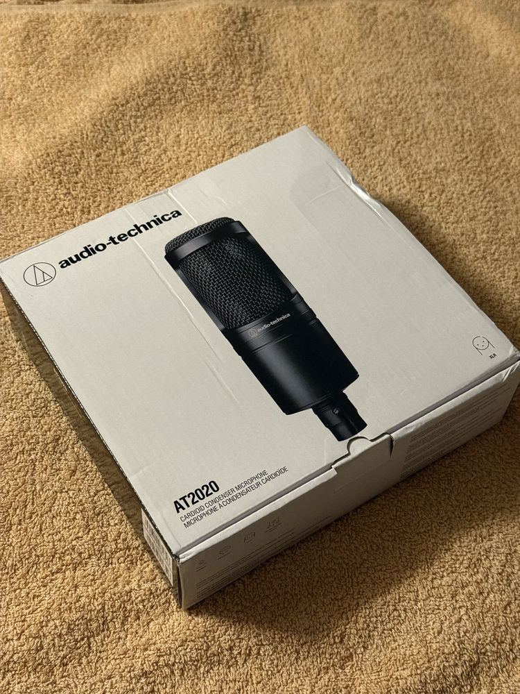 Профессиональный микрофон audio-technica AT2020