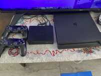 PS4 Отлиная игровая консоль