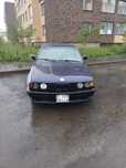 Продам спрчно  машину BMW 520 E34