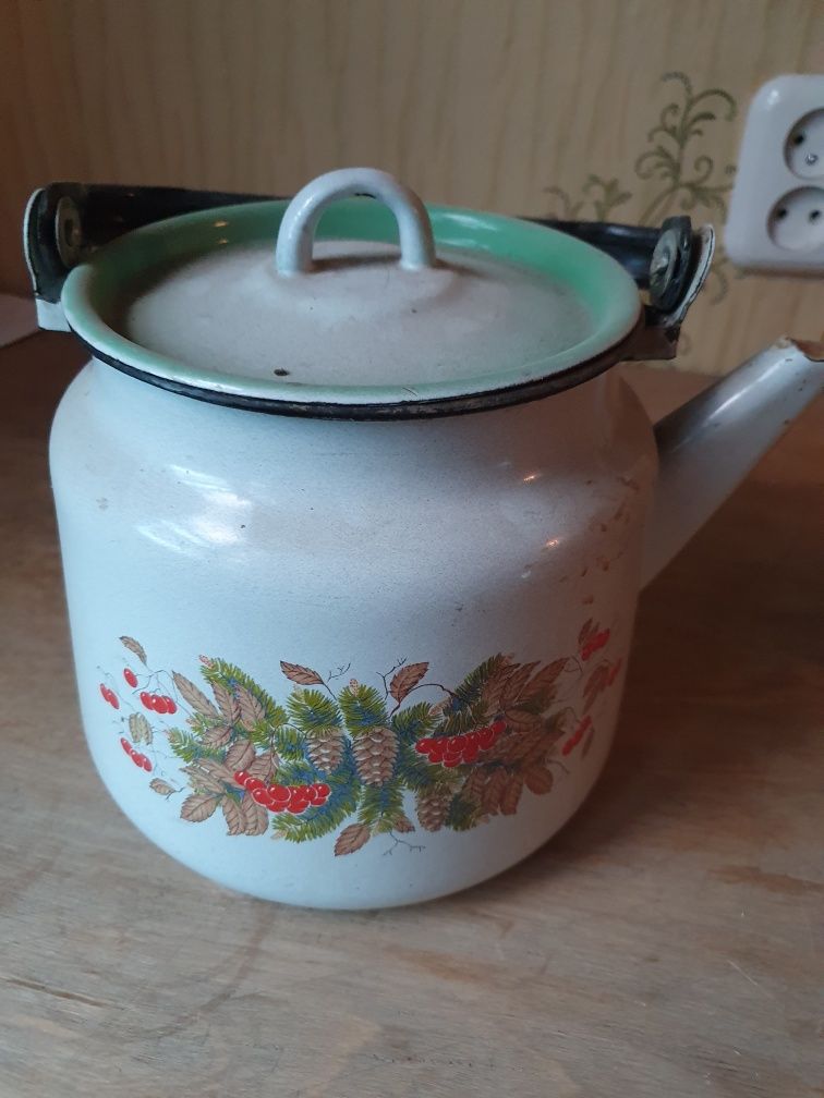 Продаю чайники ,электрочайник,