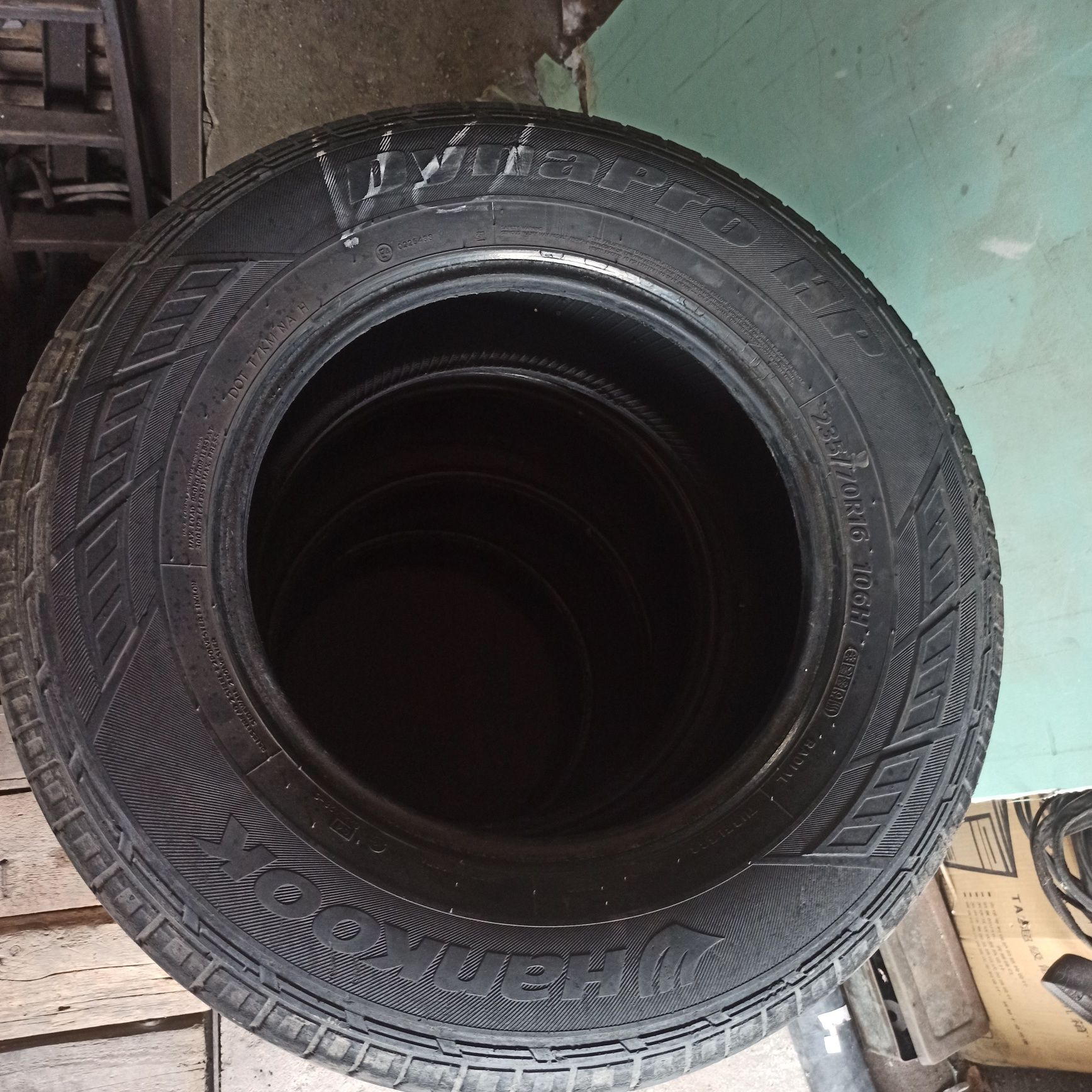 Продам резину Hankook 235/70/16