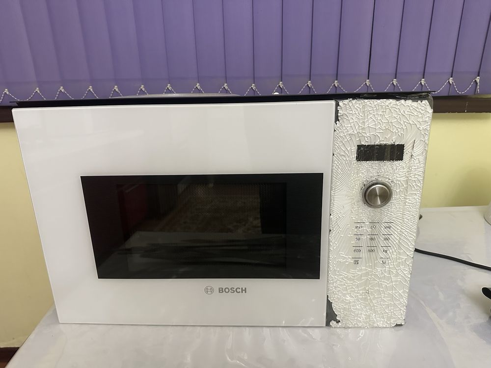 Продам Стиральную машину, робот пылесос и микраволновку