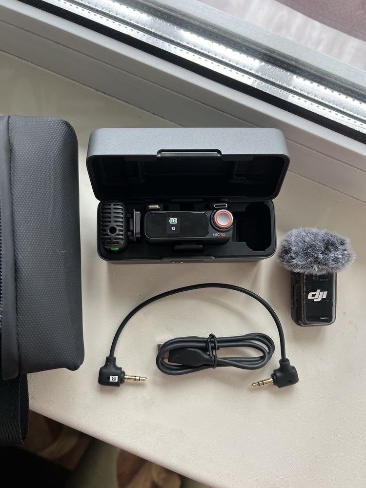 DJI Mic 2 (2RX + 1TX + Charging case)