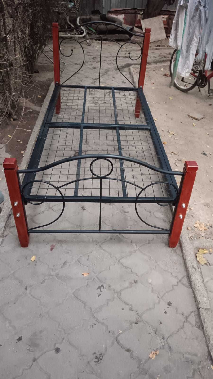 Продам кровать железную!