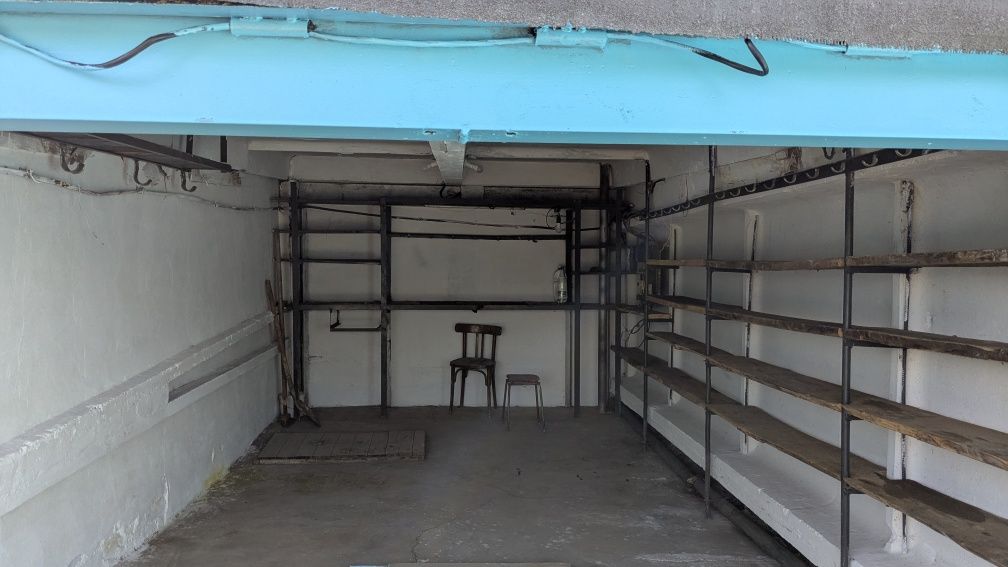 Продам капитальный гараж 3*6