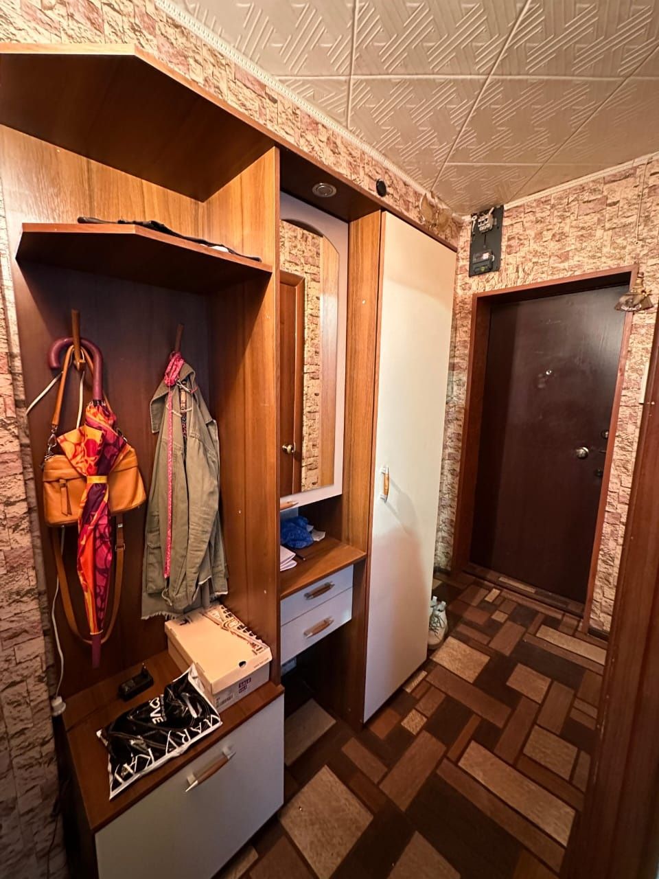 Продается 3-комн (2-21, 1 эт)