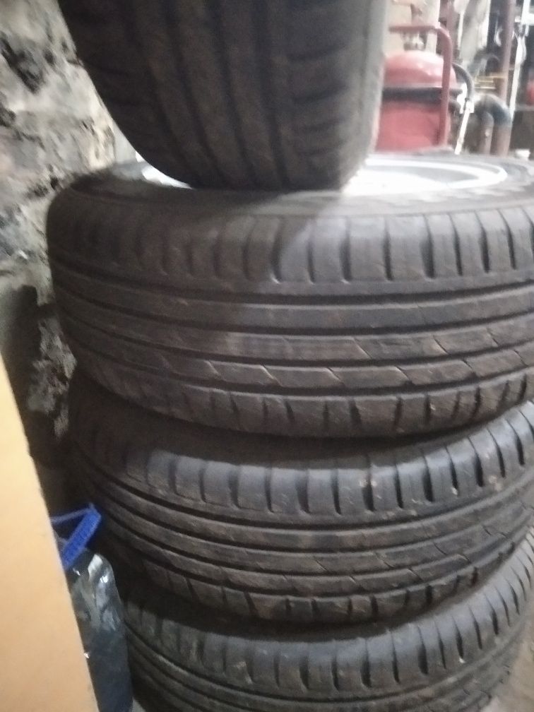 Продам диски БМВ е36 с хорошей летний резиной.