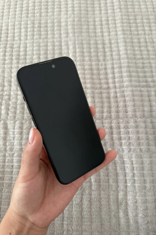 Iphone 15 в идеальном состоянии