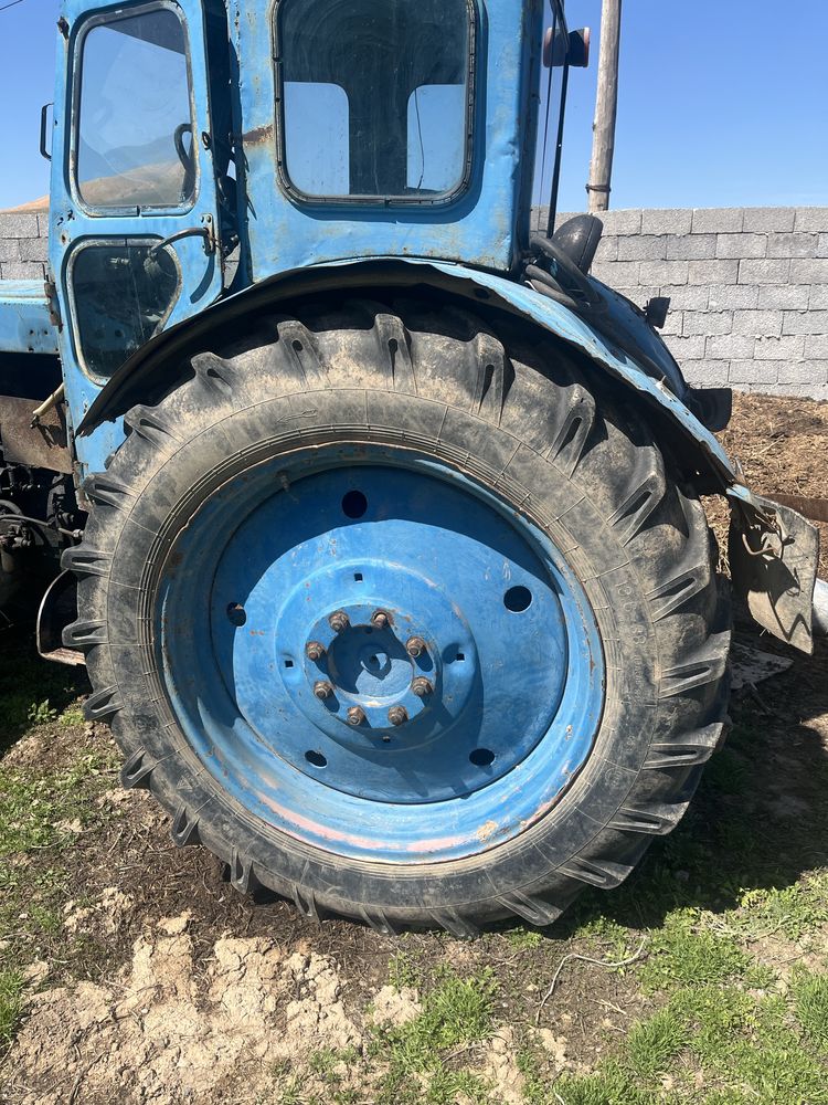 Трактор Т40 с прицепом