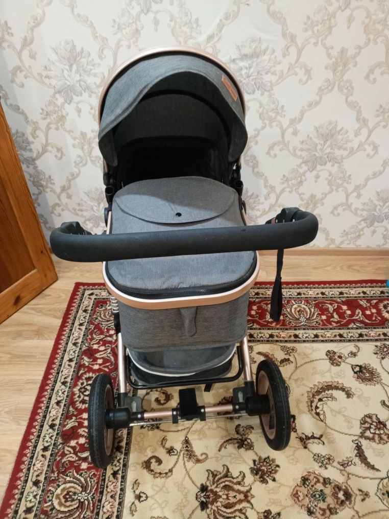 Продам детскую коляску