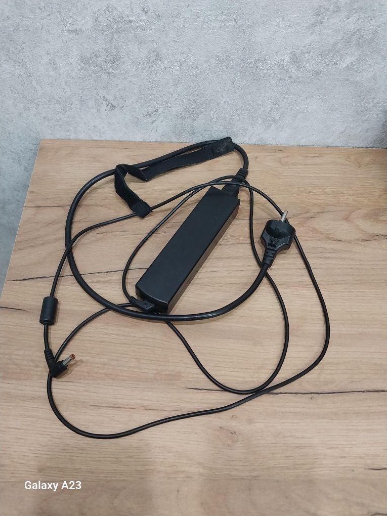 Продам ноутбук Lenovo.