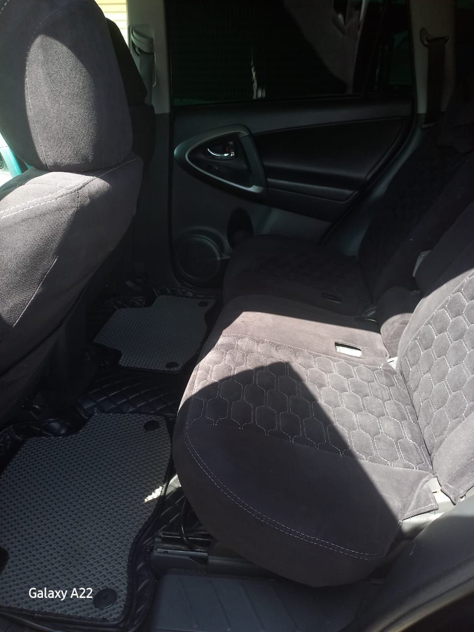 Продаю TOYOTA RAV4 в отличном состоянии