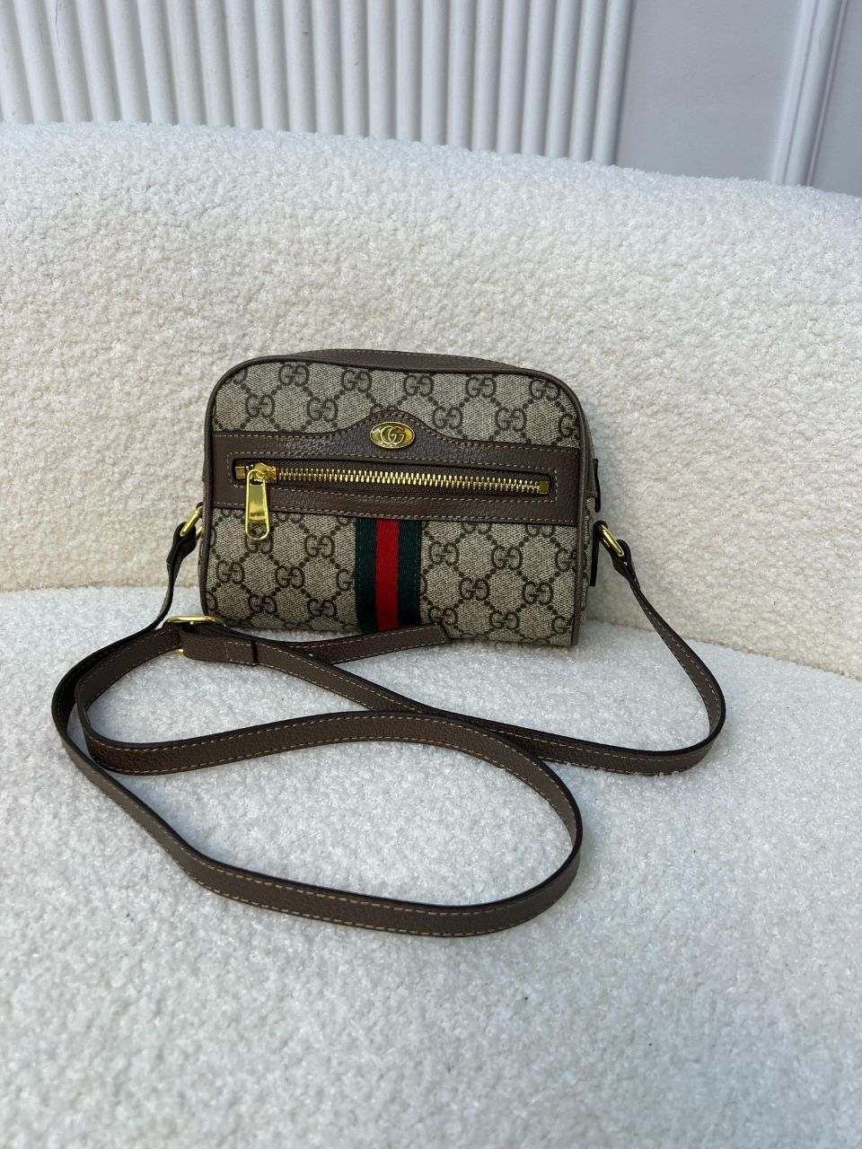Сумка Gucci в фирменной подарочной коробке
