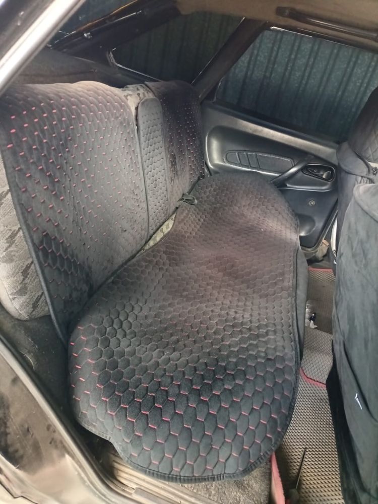 Продам чихлы  уневерсальные
