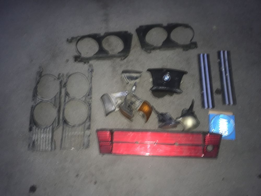 Все на Bmw e34 поворотники очки все оригинал