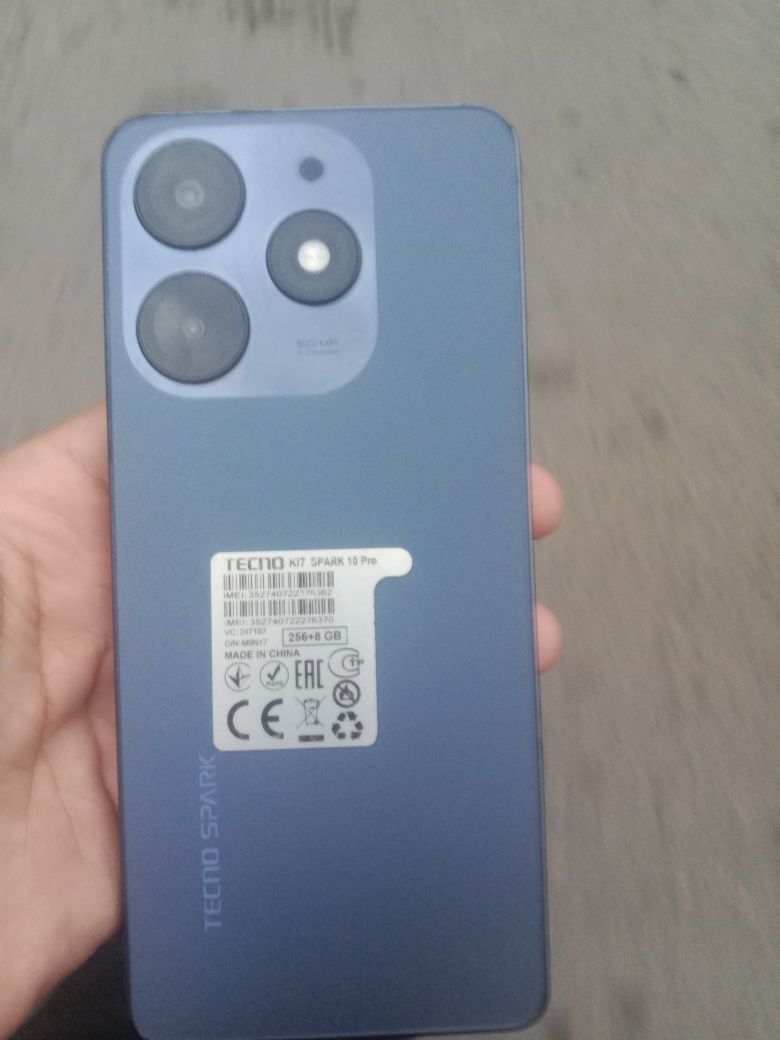 ТЕСНО спарк 10 про