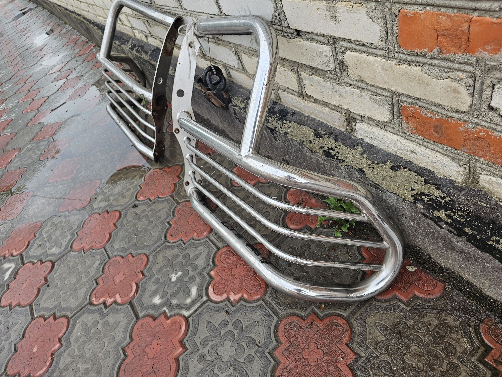 Кенгурятник без центра