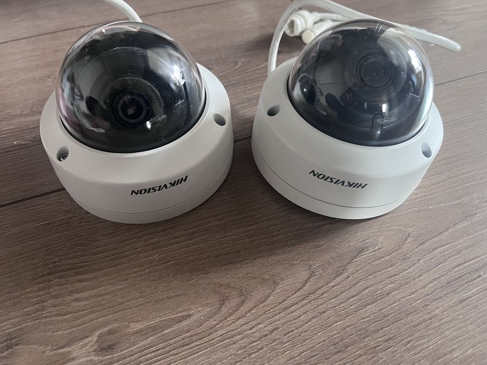 Камеры hikvision оригинал. Бу. По 25к