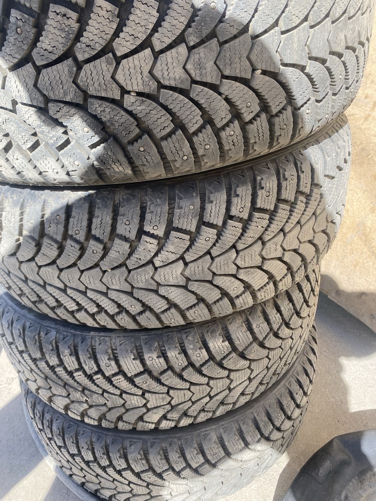 MAXTREK 235/60R17