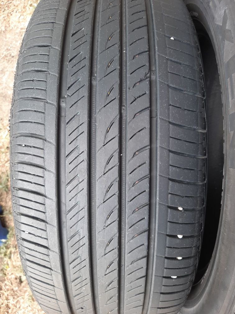 Продам шины 225/55/17 нексен