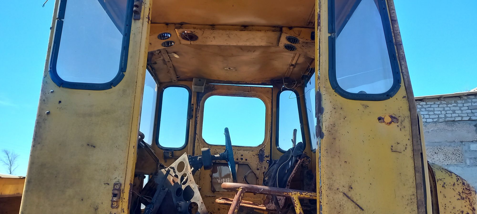 В продаже кировец