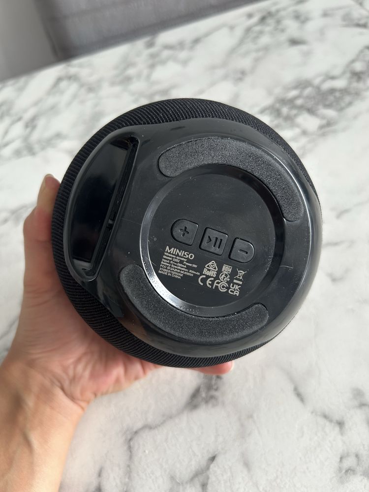 Продам колонку Miniso в отличном состоянии