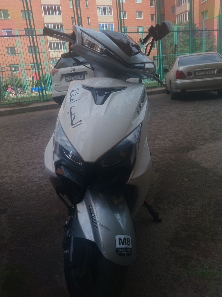 Мопед м8 про 125 кубов