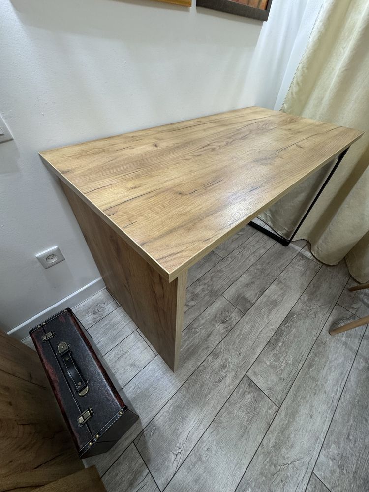 Продам письменный стол