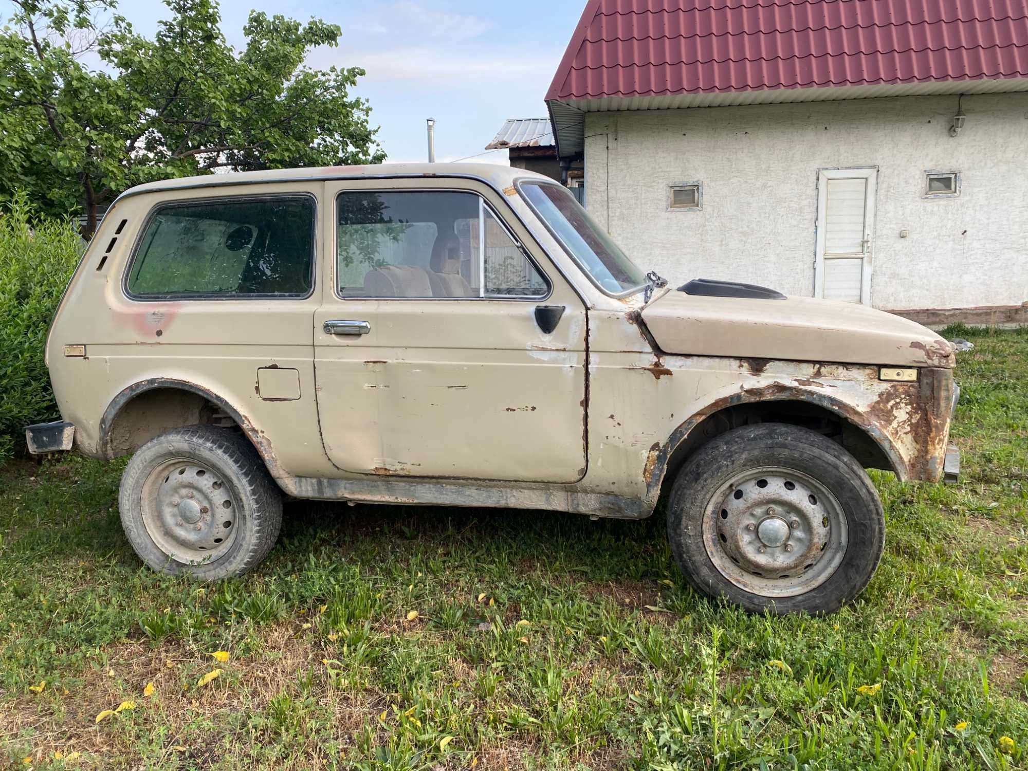 Нива на запчасти