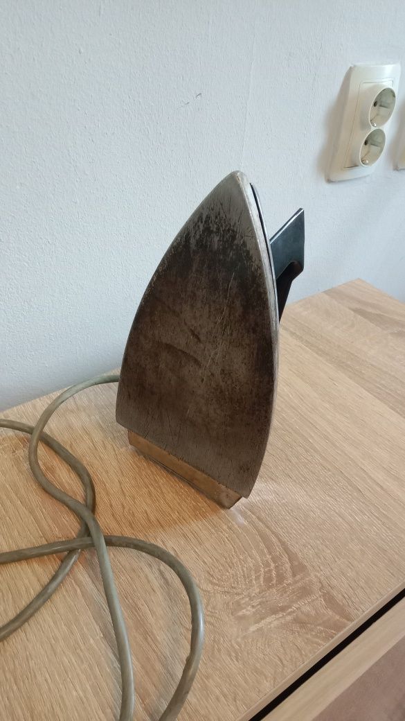 Утюг советский продам