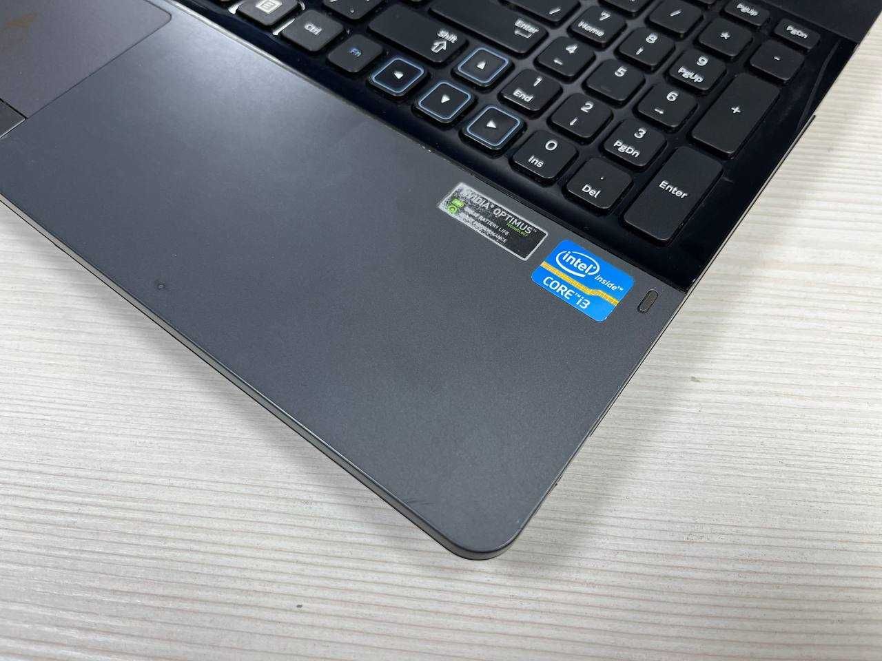 SAMSUNG NP300 Core i3/озу 8гб/SSD 128/HDd 750/Для офиса