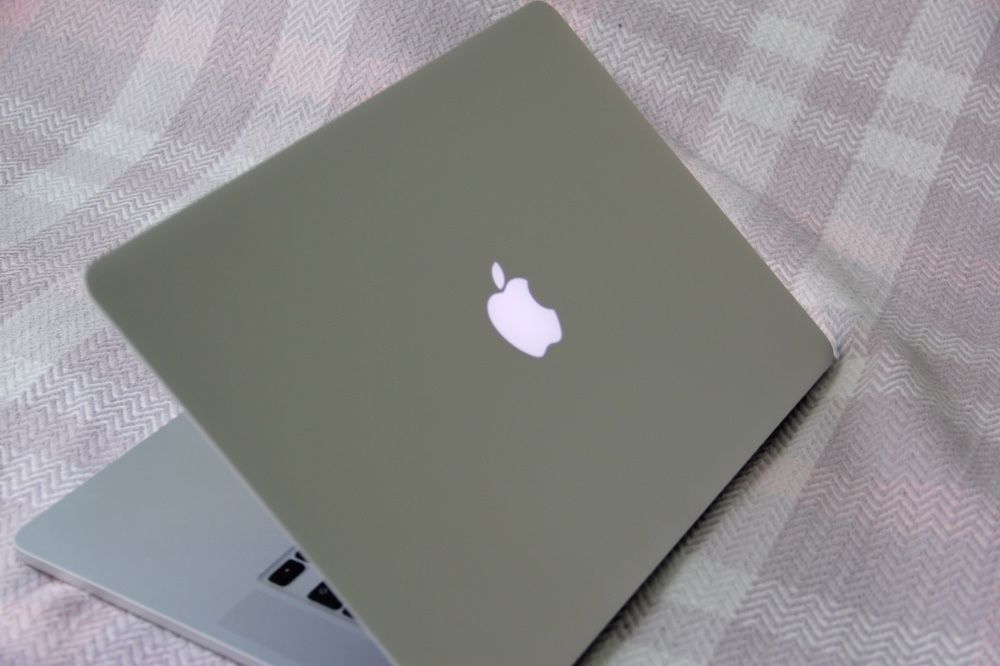 MacBook Pro (Retina, 15-inch, Mid 2015)