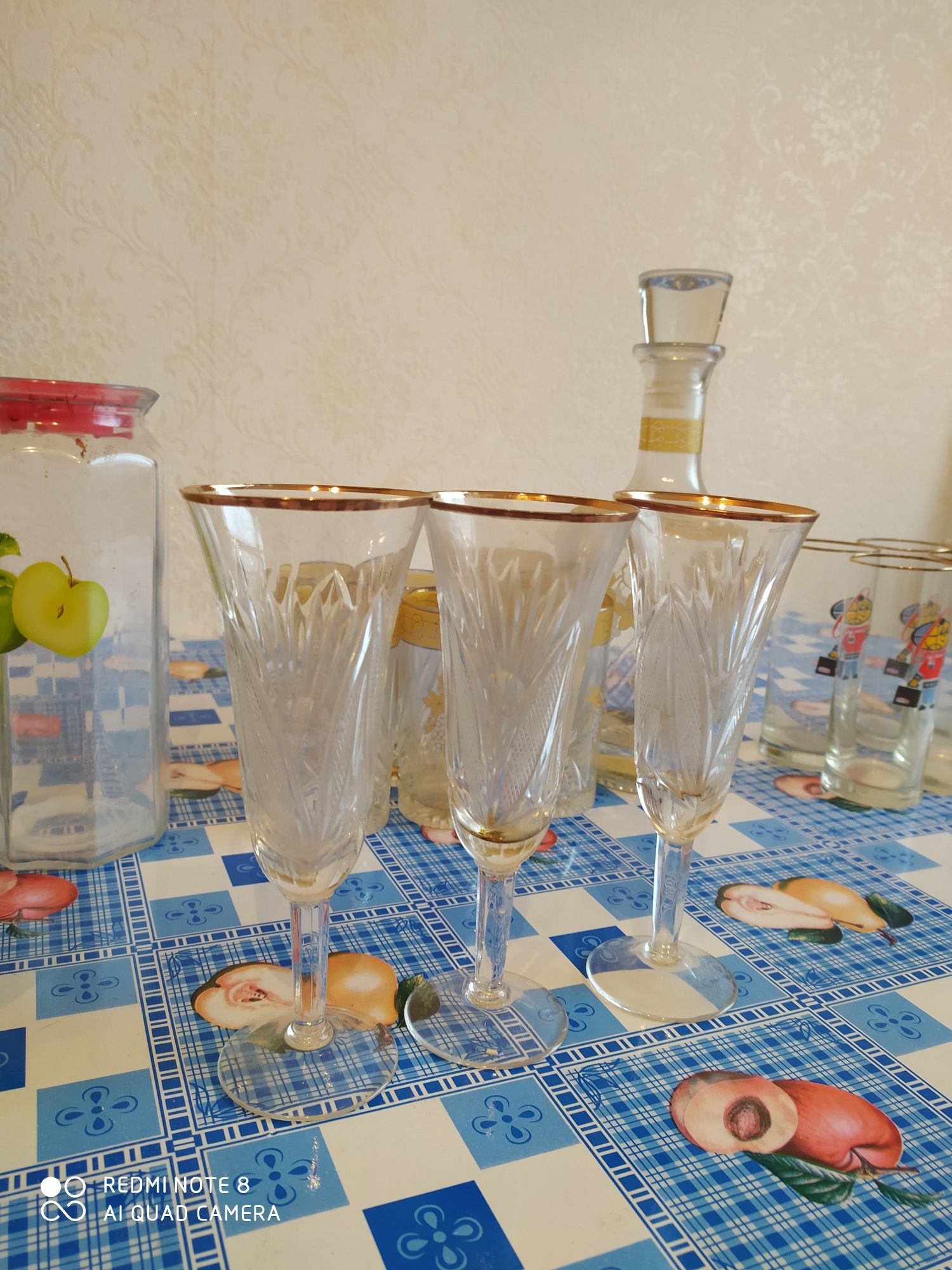 Продам наборы стаканов.