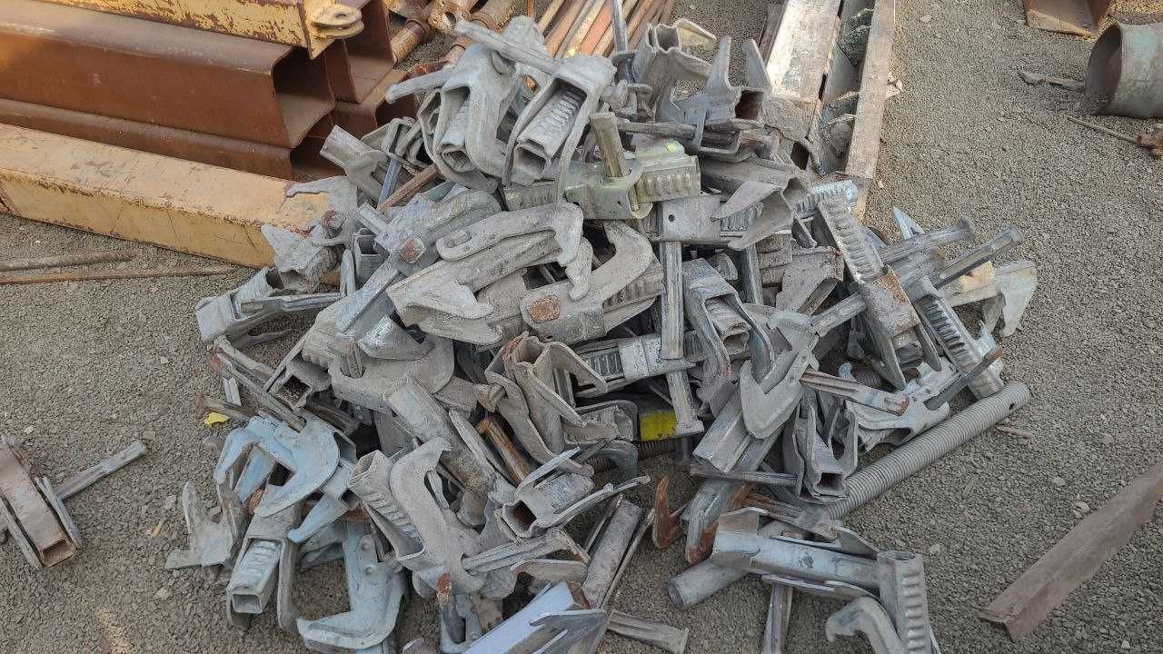 Продам замки опалубочные универсальные и клиновые новые и бу