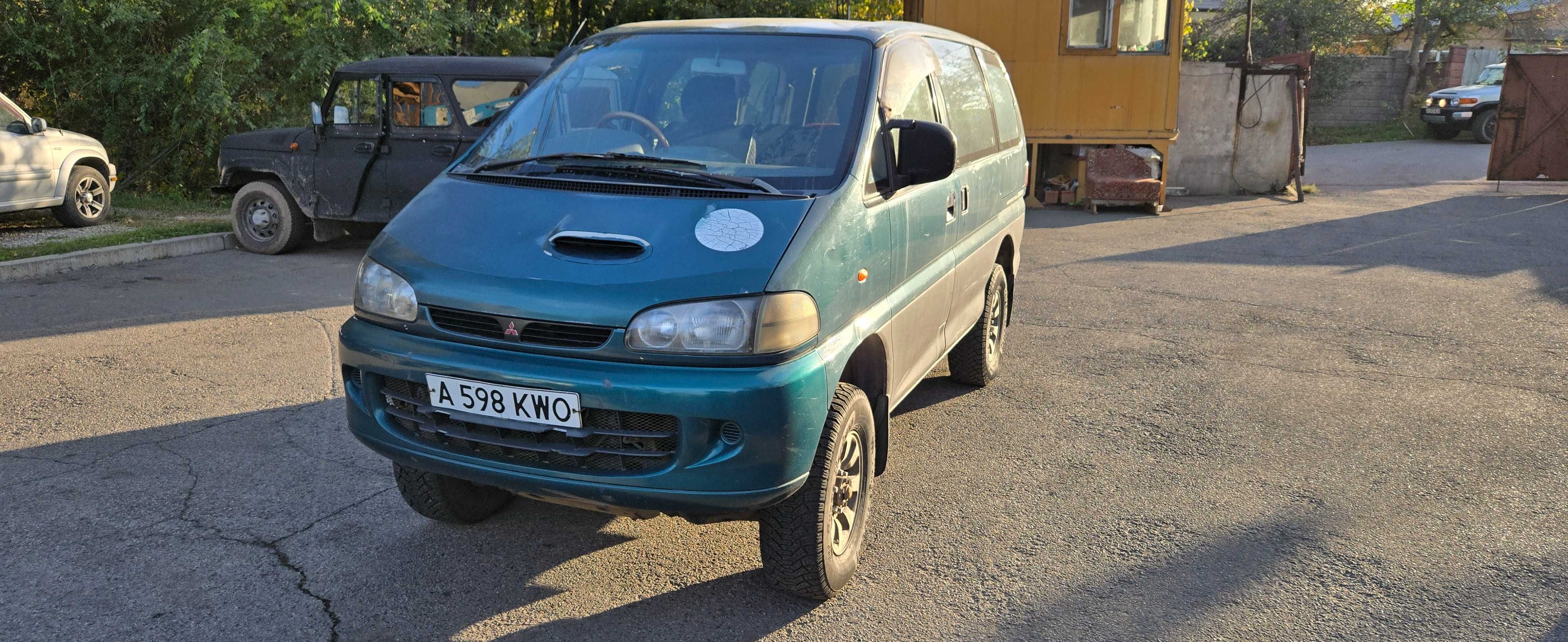 Mitsubishi Delica 1995 г.