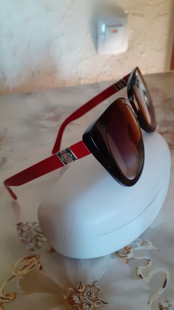 Мужской ремень DG. Очки Gucci.
