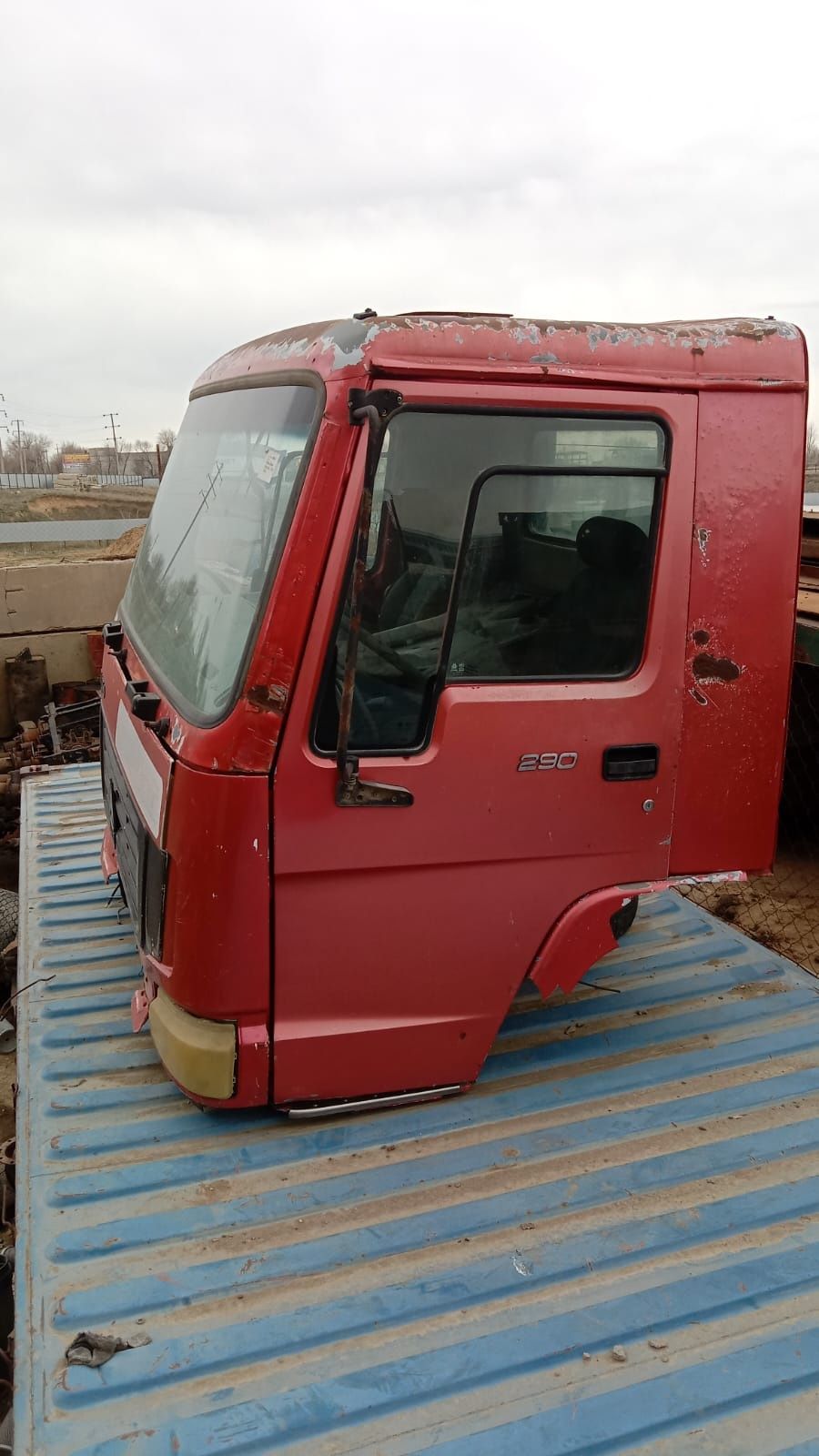 Продам кабину, кузов от Хово-Howo.