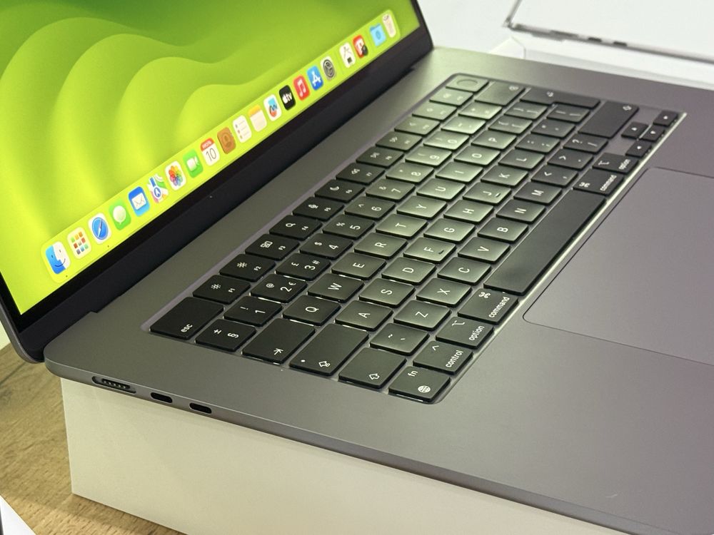 SSD512GB/Apple MacBook Air 15.3 M2 2023 EAC Space Gray серый/100%/8GB