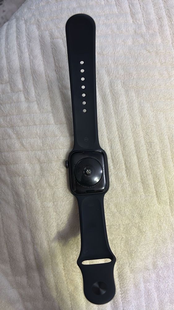 Акколь Apple watch se   .