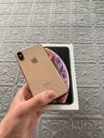 iPhone xs голд.