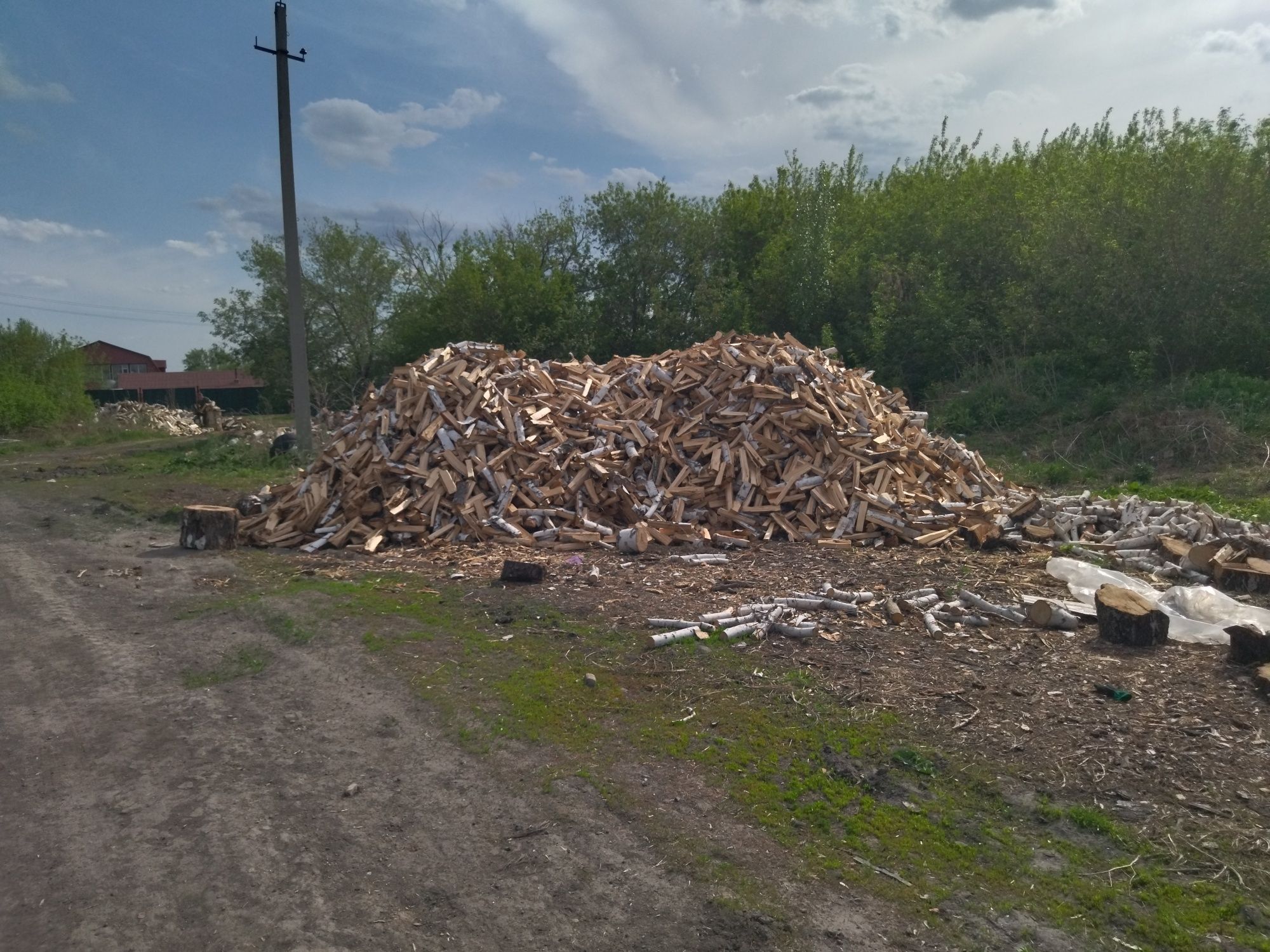 Продам дрова рубленные чурки под товарник