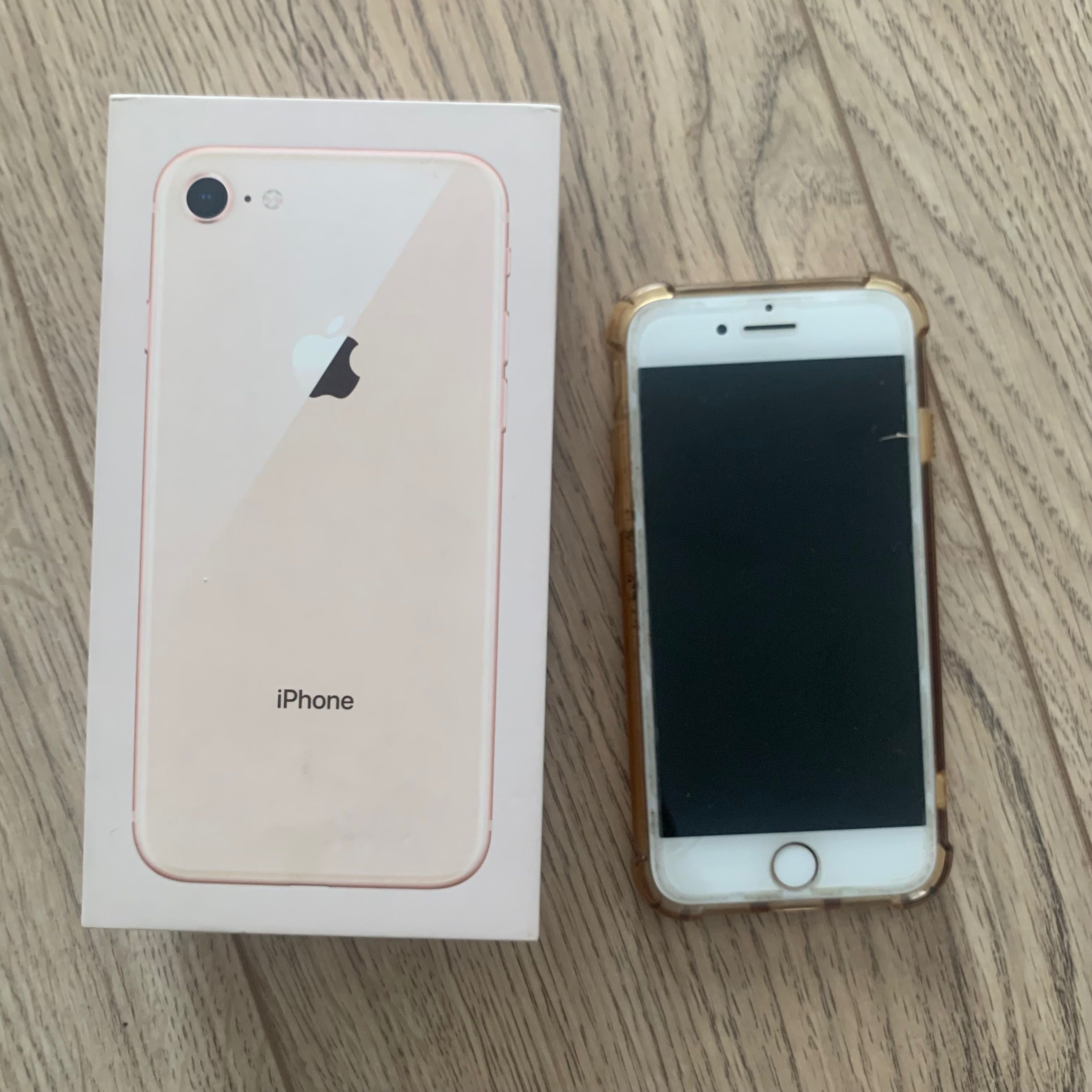 Продам Iphone 8 64 GB