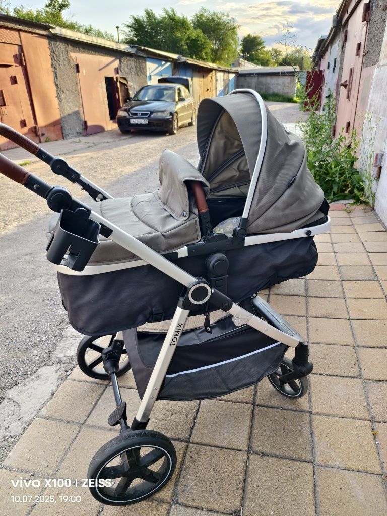 Коляска всесезонная