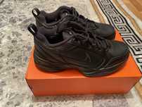 Кроссовки Nike Air Monarch 4