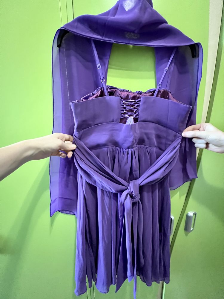 Платье продам