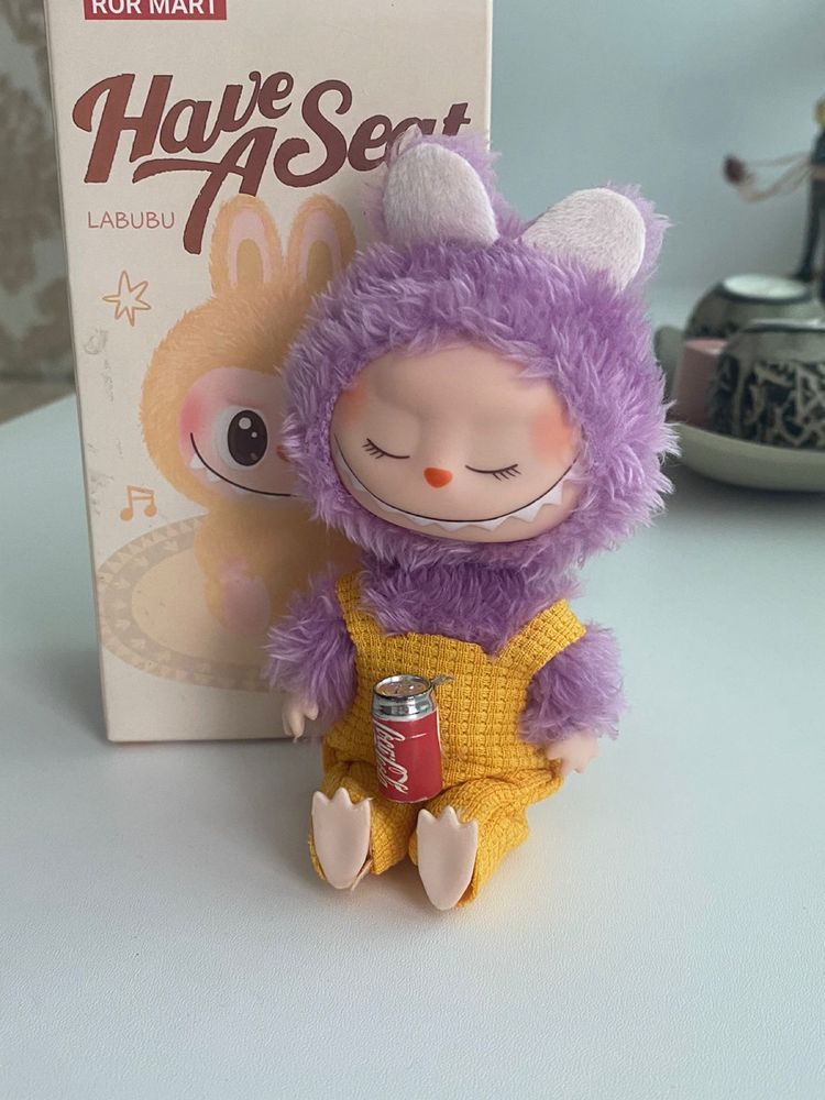 Продам Коллекционную игрушку Лабубу